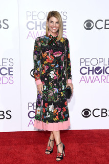 Lori Loughlin feet photo thumbnail