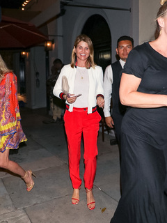 Lori Loughlin feet photo thumbnail
