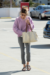 Lori Loughlin feet photo thumbnail