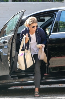 Lori Loughlin feet photo thumbnail