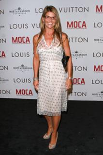 Lori Loughlin feet photo thumbnail