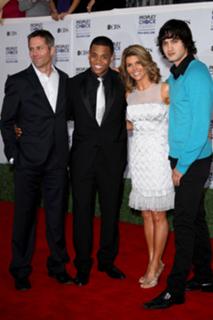 Lori Loughlin feet photo thumbnail