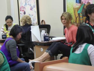 Lori Loughlin feet photo thumbnail