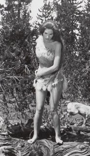 Lori Saunders feet photo 12