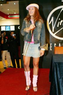 Lorie feet photo thumbnail