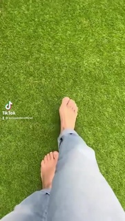 Lorie feet photo thumbnail