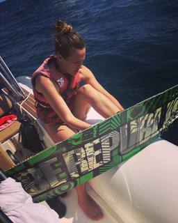 Lorie feet photo thumbnail