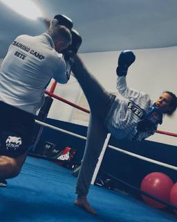 Lorie feet photo thumbnail