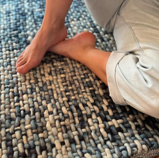 Lorie feet photo thumbnail