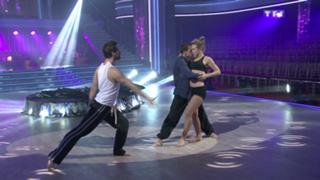 Lorie feet photo thumbnail