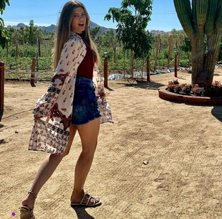 Lorna Cepeda feet photo 1