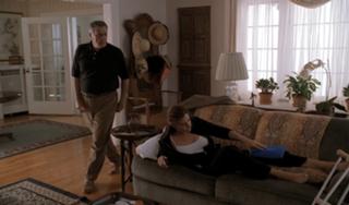 Lorraine Bracco feet photo thumbnail