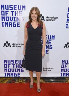Lorraine Bracco feet photo thumbnail