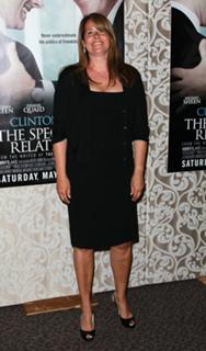 Lorraine Bracco feet photo thumbnail