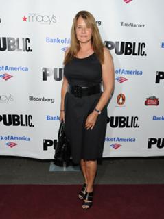 Lorraine Bracco feet photo thumbnail