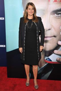 Lorraine Bracco feet photo thumbnail