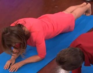 Lorraine Bracco feet photo thumbnail