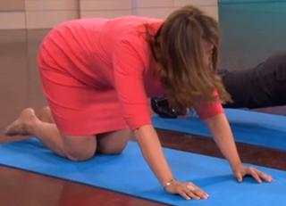 Lorraine Bracco feet photo thumbnail