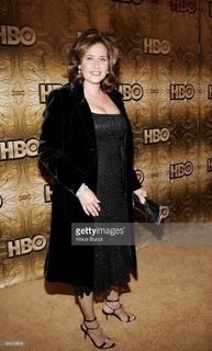 Lorraine Bracco feet photo thumbnail