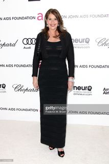 Lorraine Bracco feet photo thumbnail