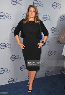 Lorraine Bracco feet photo thumbnail