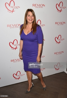 Lorraine Bracco feet photo thumbnail