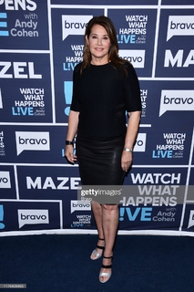 Lorraine Bracco feet photo thumbnail