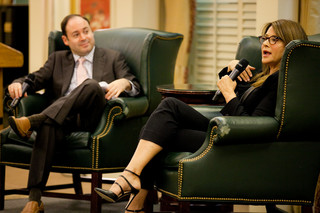 Lorraine Bracco feet photo thumbnail