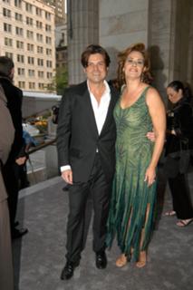 Lorraine Bracco feet photo thumbnail