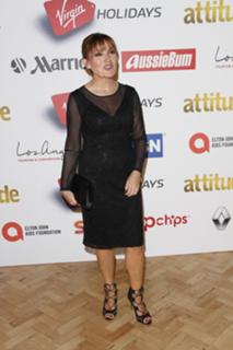 Lorraine Kelly feet photo thumbnail