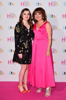 Lorraine Kelly feet photo thumbnail