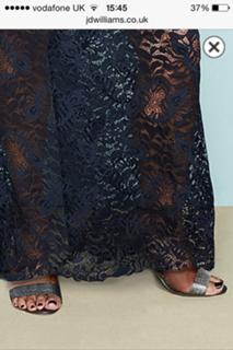 Lorraine Kelly feet photo thumbnail