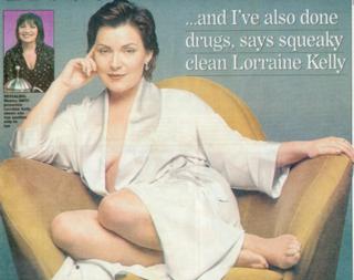 Lorraine Kelly feet photo thumbnail