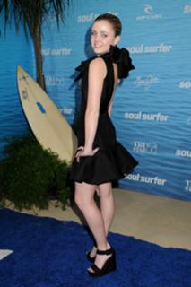 Lorraine Nicholson feet photo 6