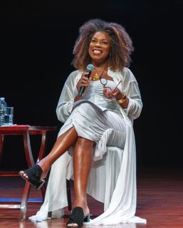 Lorraine Toussaint feet photo 4