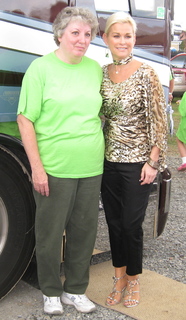Lorrie Morgan feet photo 3