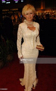 Lorrie Morgan feet photo 5