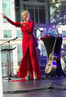 Lorrie Morgan feet photo 2