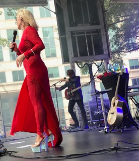 Lorrie Morgan feet photo 20