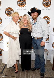 Lorrie Morgan feet photo 18