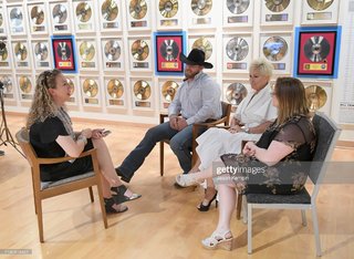 Lorrie Morgan feet photo 16