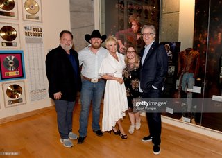 Lorrie Morgan feet photo 13