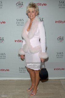 Lorrie Morgan feet photo 8