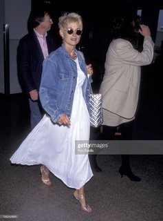 Lorrie Morgan feet photo 14