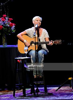 Lorrie Morgan feet photo 9