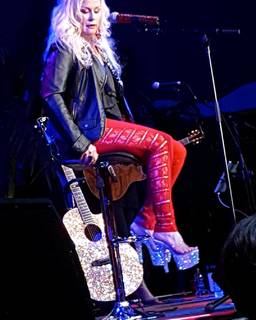 Lorrie Morgan feet photo 8