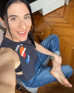 Loser Ana feet photo 11