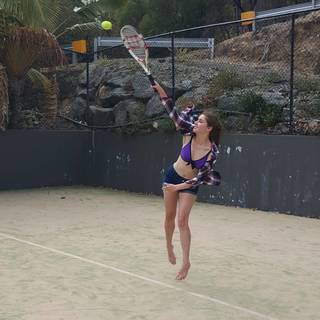 Loserfruit feet photo thumbnail
