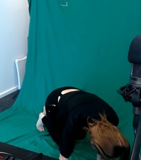 Loserfruit feet photo thumbnail
