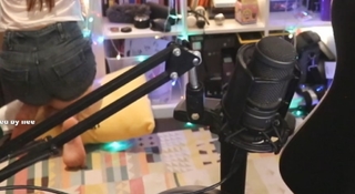 Loserfruit feet photo thumbnail